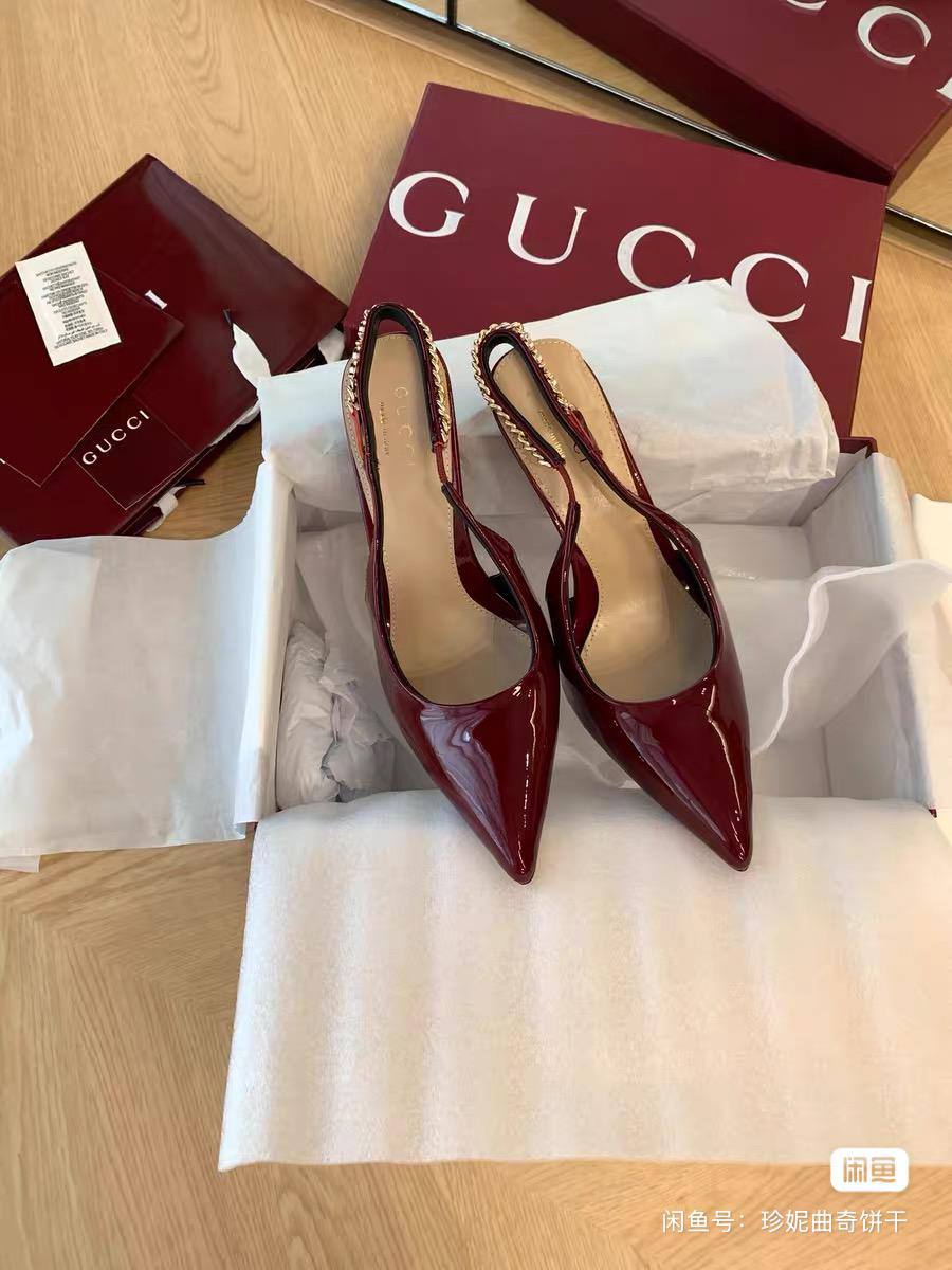 Gucci Signoria patent leather slingback pumps
