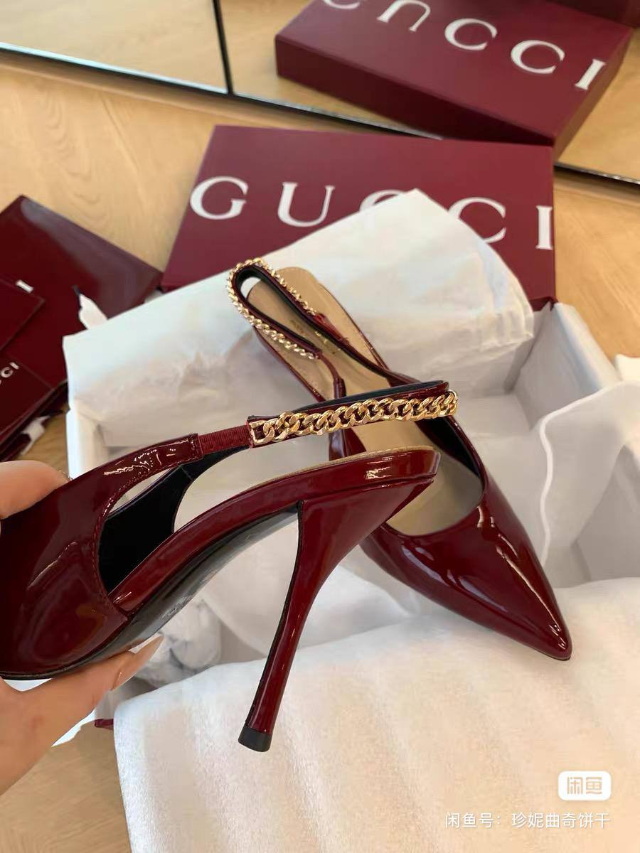 Gucci Signoria patent leather slingback pumps