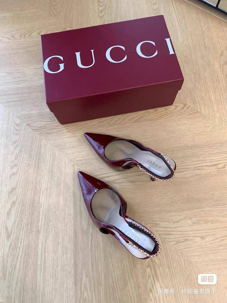 Gucci Signoria patent leather slingback pumps