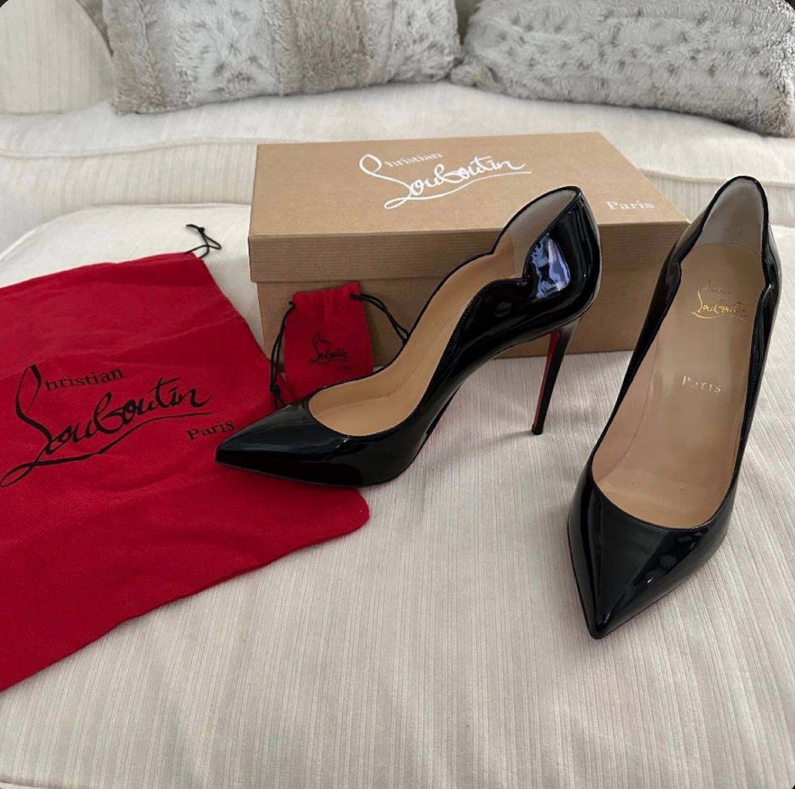 CHRISTIAN LOUBOUTIN  Hot Chick